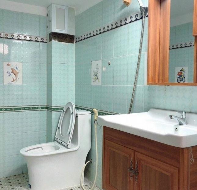 Định cư Bán Nhà Điện Biên Phủ, Quận 10, 3 Tầng, 2 Phòng Ngủ, Phù hợp NVVPi, giá 2 tỷ 8