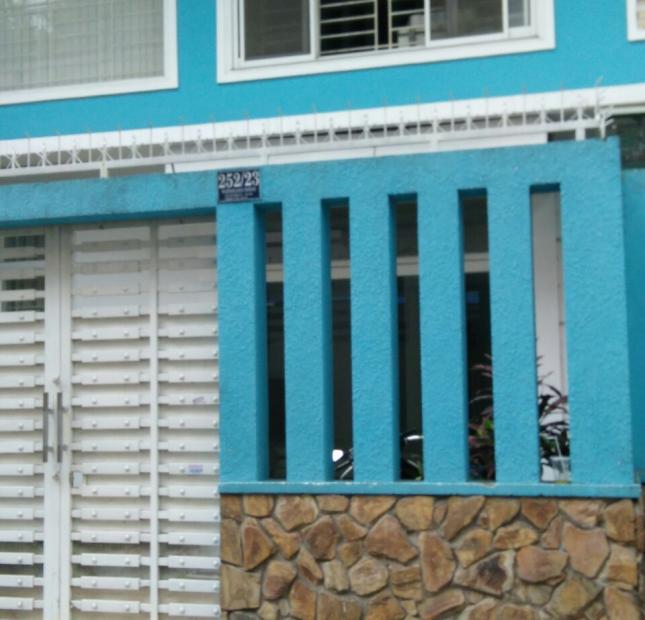 Bán nhà hẻm cũng như mặt tiền Phan Văn Trị, quận 5, DT 4.3x12m căn góc 3 lầu giá chỉ 13 tỷ