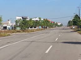 Chính chủ chuyển cư nên cần bán nhanh căn nhà c4 như hình và lô đất, gần đô thị, trg học