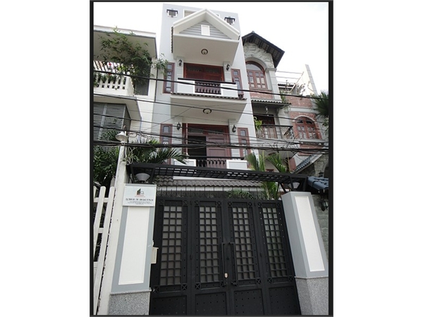 HXH đổ cửa trệt, 2 lầu, sân thượng. Diện tích 3.2 x 12m, công nhận 35m2