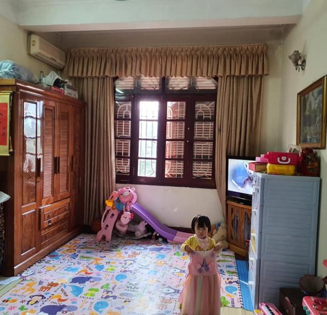 Ngõ phân lô phố Hào Nam Đống Đa trung tâm Hà Nội 65m2, 5 tầng, mt 4.5m, chỉ 10.9 tỷ, chủ cần bán gấp.