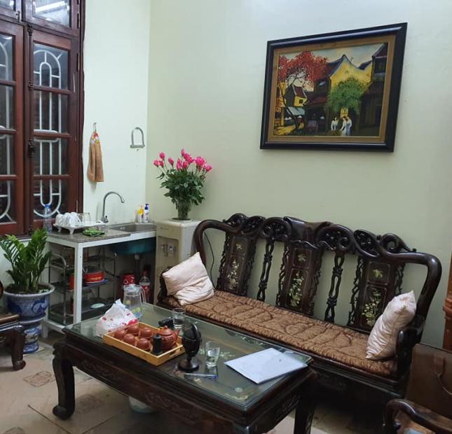 Ngõ phân lô phố Hào Nam Đống Đa trung tâm Hà Nội 65m2, 5 tầng, mt 4.5m, chỉ 10.9 tỷ, chủ cần bán gấp.