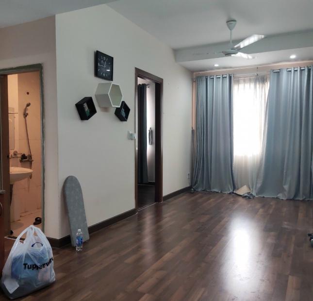Cần bán căn hộ Sài Gòn Town quận Tân Phú, 60m2 có 2PN, nhà đẹp như hình đăng, giá cực rẻ 