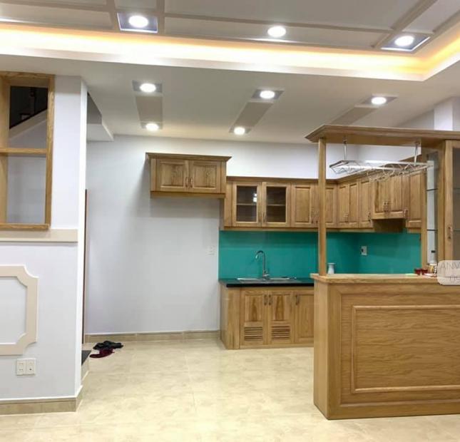 Cô 19 hại cần Bán gấp Nhà Mặt tiền 139B Nguyễn Tiểu La, Phường 6, Quận 10, 40m2, 4 Tầng, giá 14 tỷ
