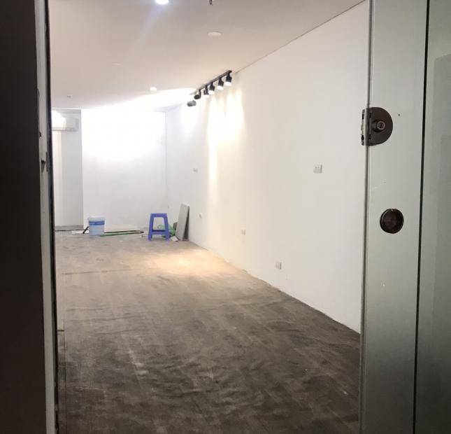 Cho thuê sàn văn phòng hoàn thiện 40m2 giá 13tr tại mặt phố số 12 Trương Hán Siêu, HN