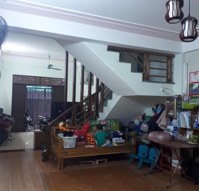 Chính Chủ cần bán gấp căn nhà 60m2 Tại đường Tô Vĩnh Diện, phường Điện Biên, Tp Thanh Hoá.  Xin Liên hệ: 0985870626+ zalo