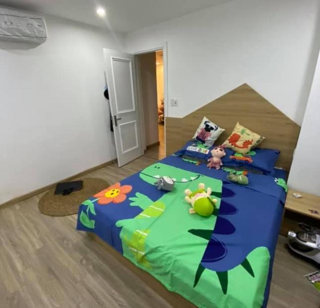 Bán gấp CHCC Hồ Tùng Mậu giá 900 triệu, 42m2, NT nguyên bản.