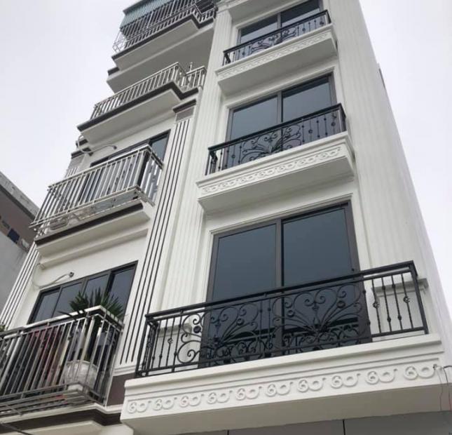 Cần Bán nhà Ngọc Thuỵ Long Biên 5T, 48 m2, 5.8 tỷ (ngõ ô tô đỗ cửa)