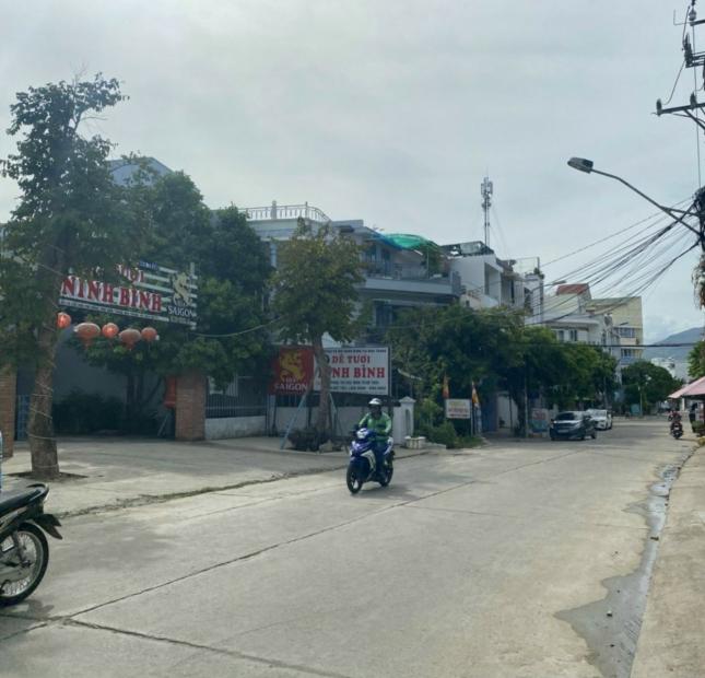 Bán nhà 2 mặt tiền đường Cầu Dứa Phú Nông ,NhaTrang giá 3 Tỷ 500 triệu