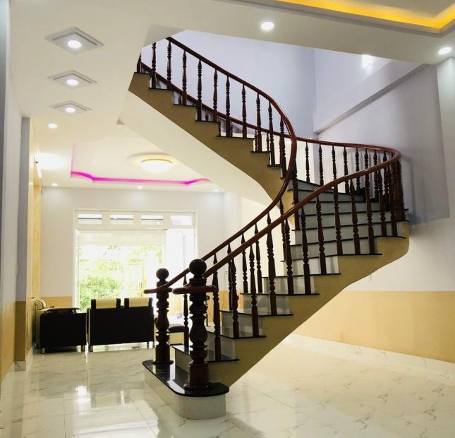 Nhà đẹp siêu phẩm kcn Giang Điền - Trảng Bom - Đồng Nai.  Lh xem nhà:0963156330