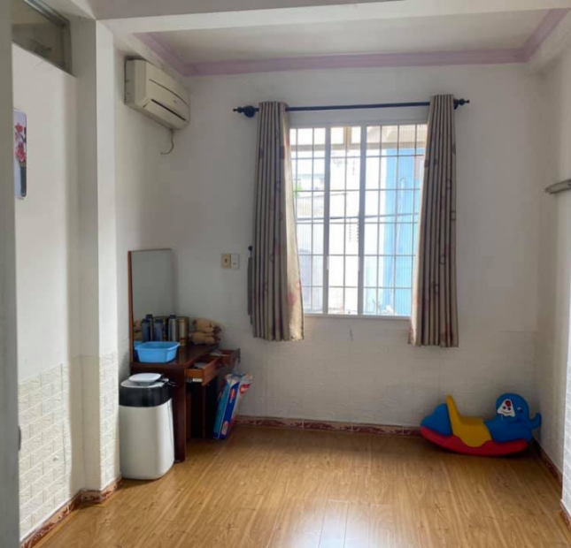 Bán nhà mới 3 tầng 4PN BTCT Nguyễn Kiệm, P.3, GV 46m2(5x9) 4,45 tỷ TL
