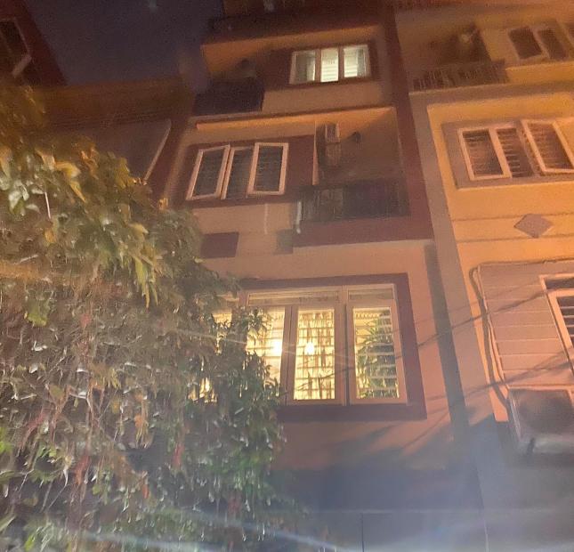 Bán nhà Lô 5B ĐTM Trung Yên, Trung Hòa. 62m2, 5 tầng, gần vườn hoa Trung Yên, 12 tỷ.