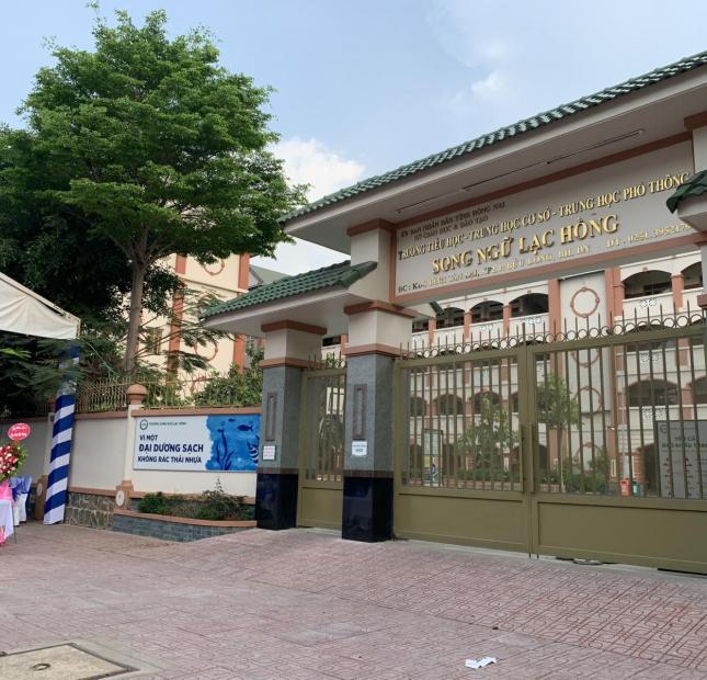 Duy nhất 1 căn nhà thô 1 trệt 2 lầu;  mặt tiền kinh doanh đối diện trường Song Ngữ Lạc Hồng, Bửu Long.