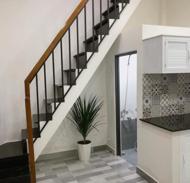 Chuyển chỗ ở, Bán nhà đường Thành Thái, Phường 14, Quận 10, 40m2, 3 Lầu giá 5 Tỷ