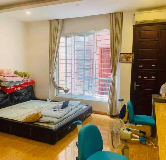 Bán nhà 57m x 5 tầng đường Vạn Phúc - Ba Đình