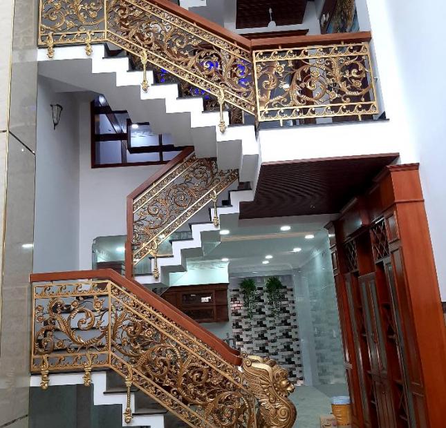 Bác sĩ Y Dược Bán gấp Nhà 260/3A Ngô Quyền, Phường 6, Quận 10, 44m2, 3 Tầng, giá 5  tỷ 9 MTG