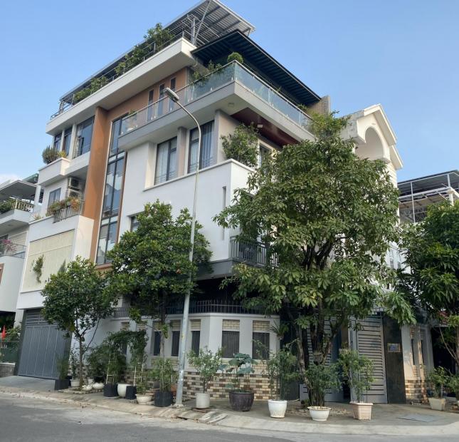 Cho thuê biệt thự văn phòng Nguyễn Văn Hưởng ngang 18m - giá 70 triệu/tháng