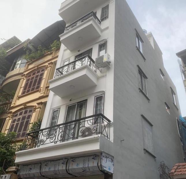 Bán nhà mặt phố Lương Khánh Thiện 54m,5T, nhà đẹp, kinh doanh, gara ôtô.