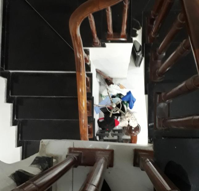 Chính chủ bán nhà gần sân vận động Mỹ Đình 5 tầng 37 m2 giá 3.4 tỷ kinh doanh ngõ thông ô tô lô góc  