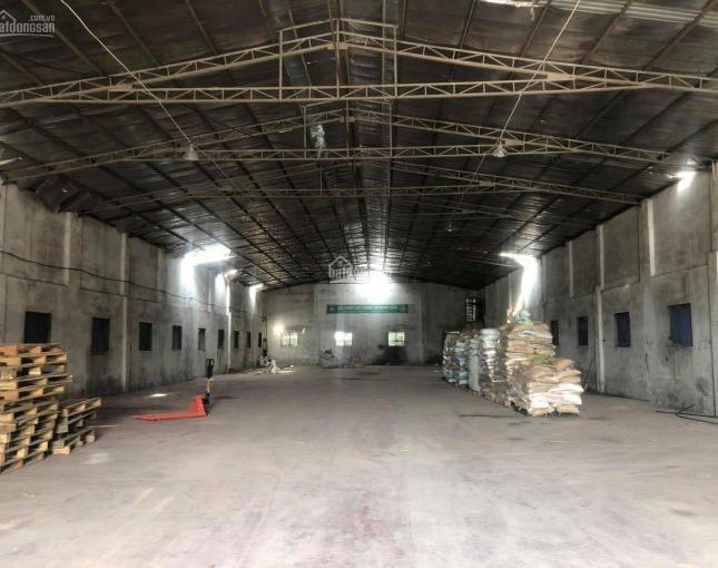 Bán 10.000 m2 kho xưởng, Phường Chánh Phú Hoà, Tx. Bến Cát, Bình Dương, giá 1.5 triệu/m2 