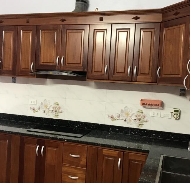 Bán nhà phân lô gần bến xe Mỹ Đình 39 m2 5 tầng hơn 3 tỷ kinh donh ô tô ngõ thông lô góc