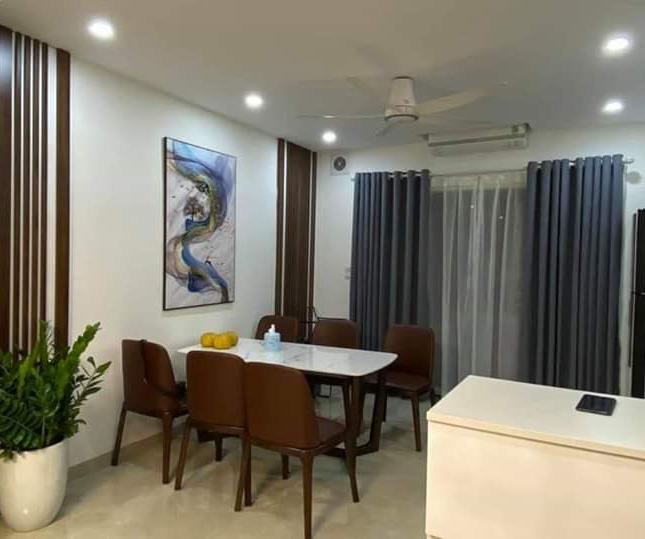 Bán nhà đẹp 5 tầng, gara ô tô ngõ 200 Trần Đại Nghĩa, nội thất hoàn hảo giá 8.5 tỷ. 