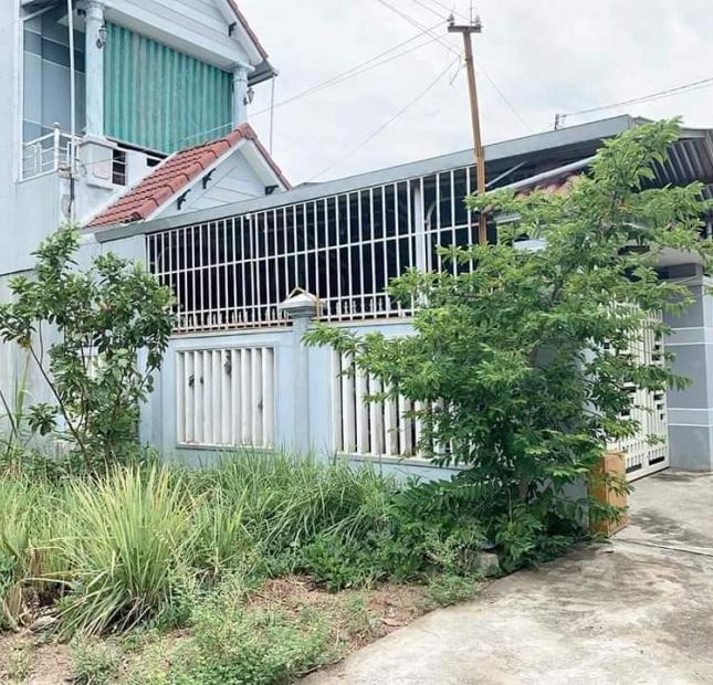 Đất ở Nguyễn Trãi 149m2 giá rẻ, chỉ 1ty3 tp Quảng Ngãi Lh 0909679112