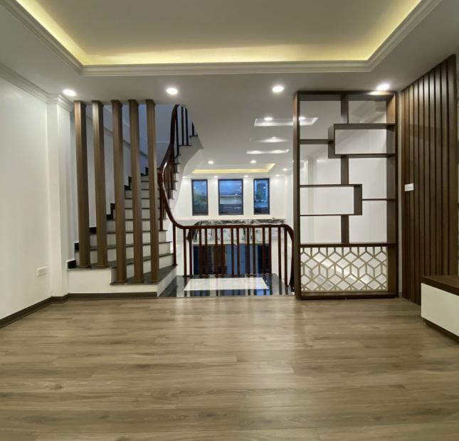 Chính chủ bán tháo nhà ngô thì nhậm 42 m2 5 tầng giá 8 tỷ