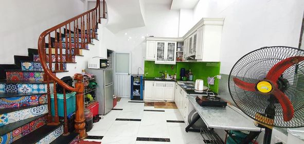 Bán gấp nhà Phố Tô Hiệu Hà Đông, 46m2, 4 tầng, ô tô, cách mặt phố 5m. Giá 4,1 tỷ.