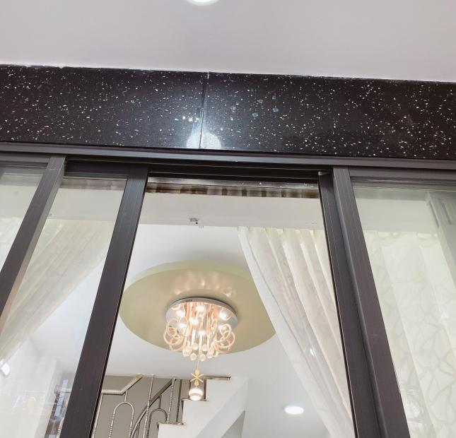 bán nhà 2mt hẻm 60 trần hưng đạo quận 5 dt 4.3x18  nhà c4 tiện xây mới giá 14.5 tỷ