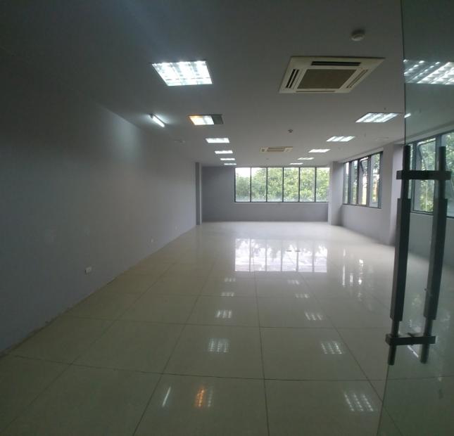 Cho thuê văn phòng, Lớp học... DT 80m2 thông sàn phố Chùa Láng, quận Đống Đa, Hà Nội.LH.0866683628