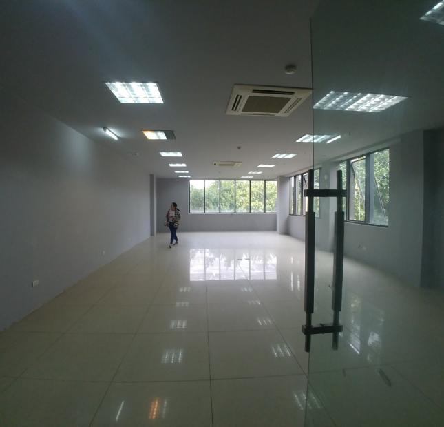 Cho thuê văn phòng, Lớp học... DT 80m2 thông sàn phố Chùa Láng, quận Đống Đa, Hà Nội.LH.0866683628