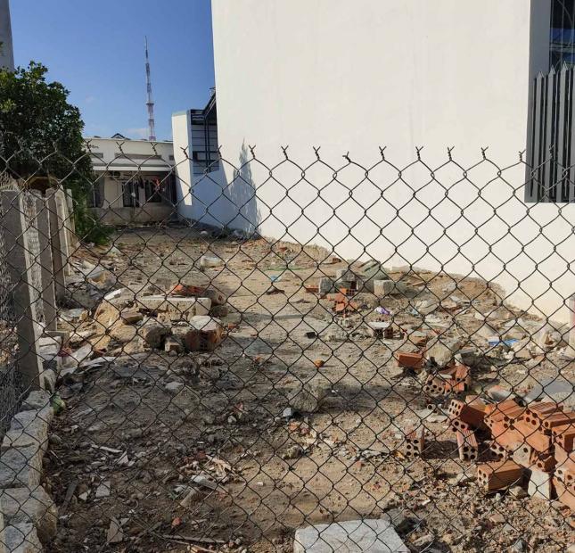 Bán Lô Đất Gần Nhà Hàng Đập Nước Hoàng Lan Nha Trang. Giá 12,5tr/m2