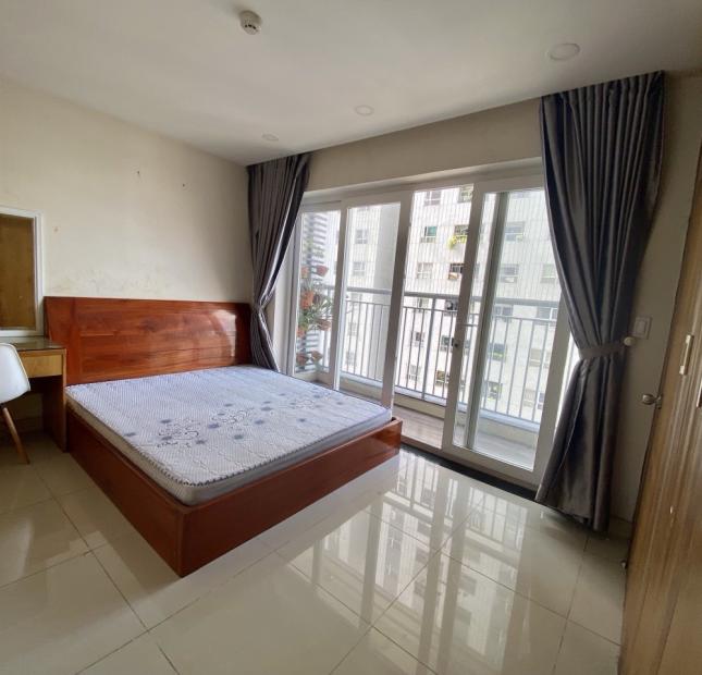 Cần Bán gấp căn hộ Oriental plaza , có Sổ Hồng, 105m2 3PN Full nội thất, giá rẻ hơn thị trường 300tr 