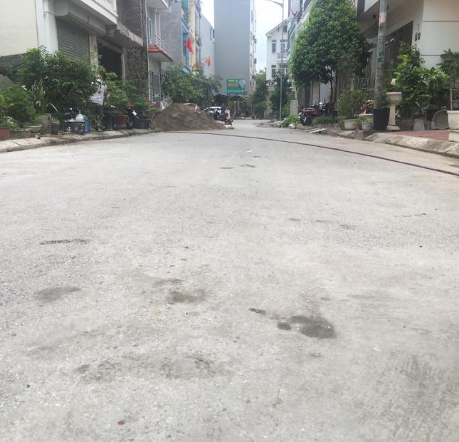 Bán lô đất 70m2 ngang 5m đường 11m tái định cư Xi Măng, Sở Dầu giá chỉ 41tr/m