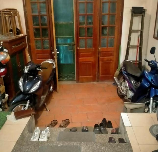 BÁN NHÀ NGÕ 160 CỔ LINH, LONG BIÊN, Ô TÔ VÀO NHÀ, 45M, 5PN, 3 TỶ 6. LH 0945262238