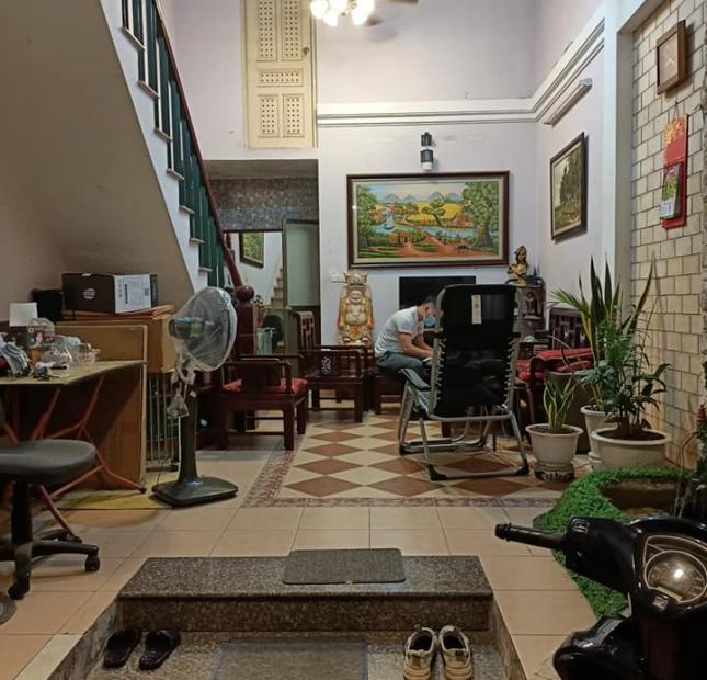 BÁN NHÀ NGÕ 160 CỔ LINH, LONG BIÊN, Ô TÔ VÀO NHÀ, 45M, 5PN, 3 TỶ 6. LH 0945262238