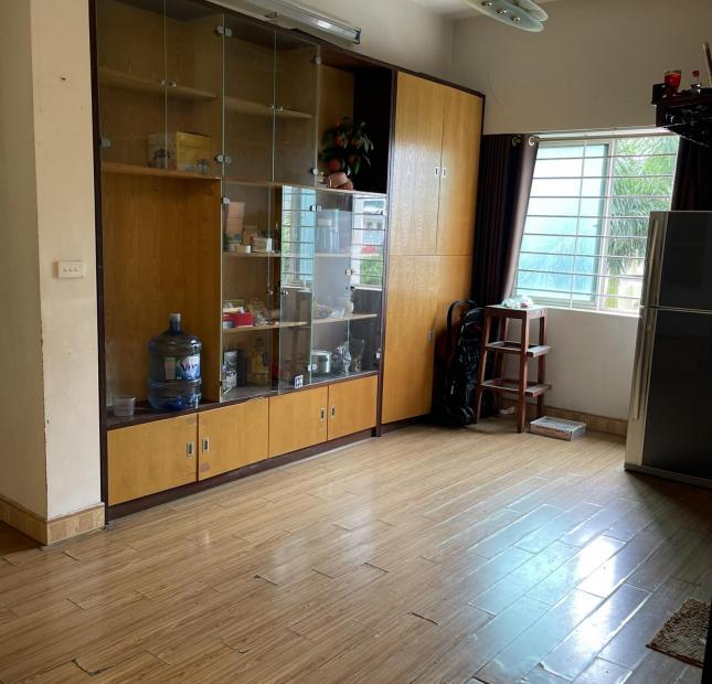 Chính chủ cần cho thuê căn hộ chung cư 671 Hoàng Hoa Thám, Ba Đình, DT 95m2 Giá 11tr/th LH