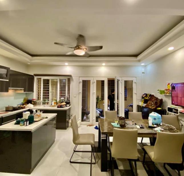 Bán nhà 5 tầng Võ Thị Sáu 36m2 2.9 tỷ - Gần Hồ Ngõ Thông.