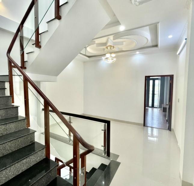 Bán nhà 1 Trệt 2 Lầu , đường B18 KDC 91B , P.An Khánh, Q.Ninh Kiều . Sổ hồng , giá rẽ