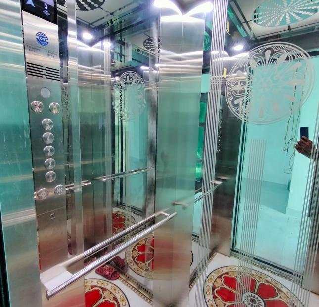 Bán nhà Tô Ngọc Vân, thang máy, ôtô đỗ cửa, hiệu suất khủng 4.2 tỷ.
