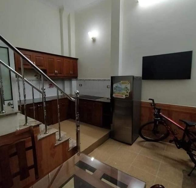 Căn góc, ngõ 475 Nguyễn Trãi giá 1.95 tỷ, 25mx3 tầng, giao luôn