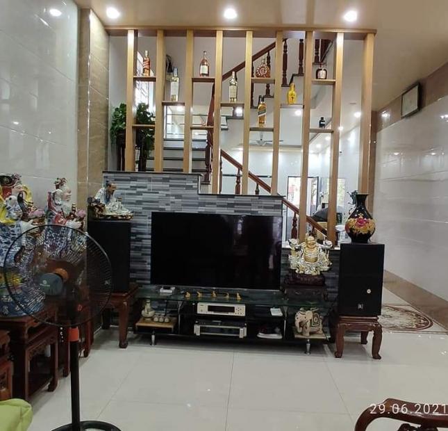 Bán nhà mặt đường kinh doanh buôn bán ở Cam Lộ,Hùng Vương,Hồng Bàng,liên hệ em 0981 265 268 để xem nhà 