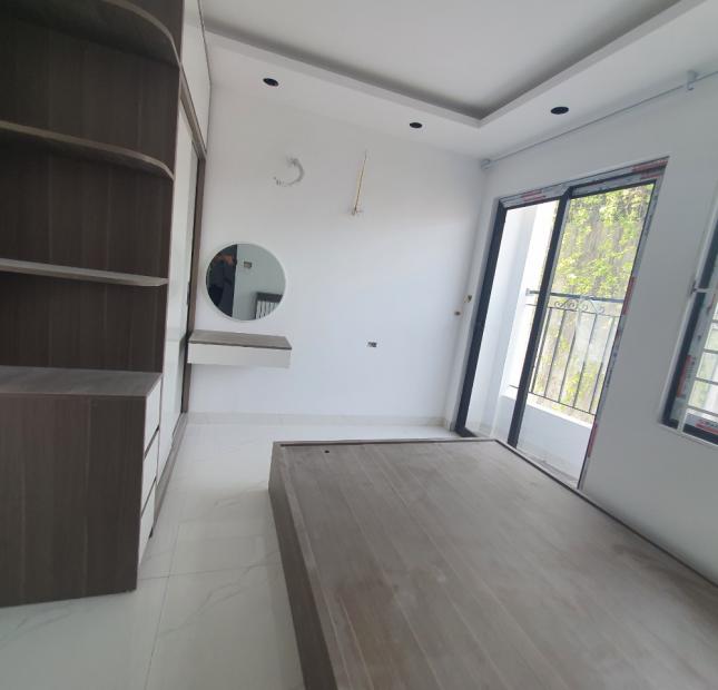Chủ đầu tư mở bán chung cư Nguyễn Văn Cừ  oto đỗ cửa