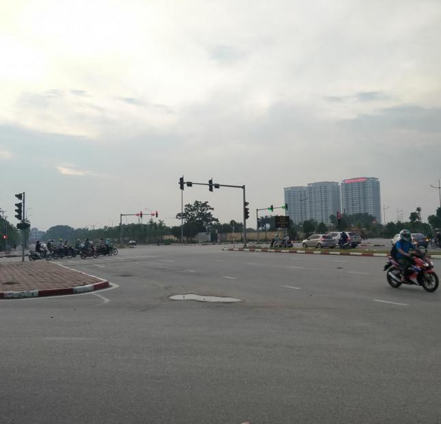 Bán đất phân lô,đường ô tô tải tránh,mặt tiền rộng phố Việt Hưng,Long Biên,330m,giá 36 tỷ.
