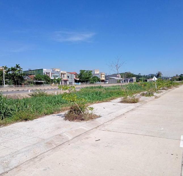 Tin gấp! Bán đất ở khu tái định cư ngoài chợ Nước Mặn xã Bình Nguyên Bình Sơn Quảng Ngãi