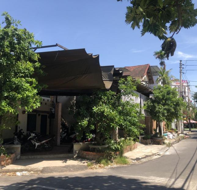 Bán nhà sau quảng trường Phạm Văn Đồng 10x17 lô góc giá 7ty3 lh 0909679112