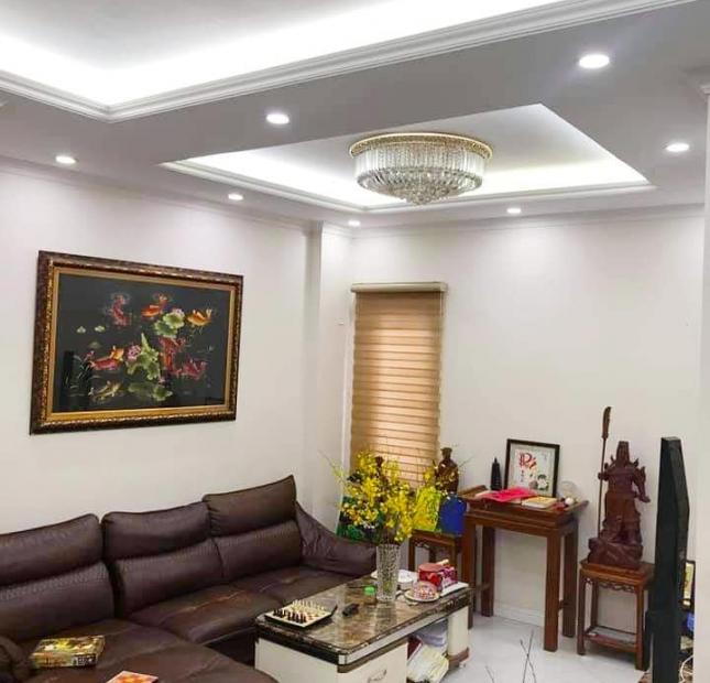 Cần bán nhà 14 tỷ 100m2 phố Thái Hà xây mới 2 năm, gara ô tô 7 chỗ