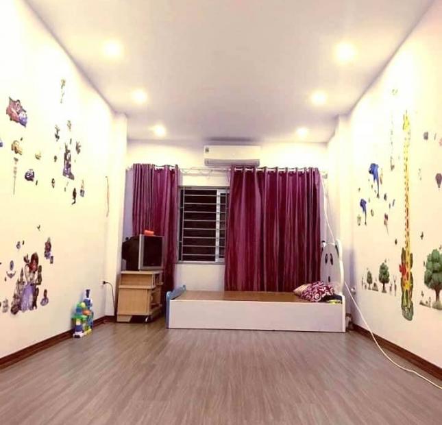 Nhà phân lô 45m2 phố Kim Giang đẹp mê li, tặng nội thất sang xịn mịn, giá nhỉnh 3 tỷ.