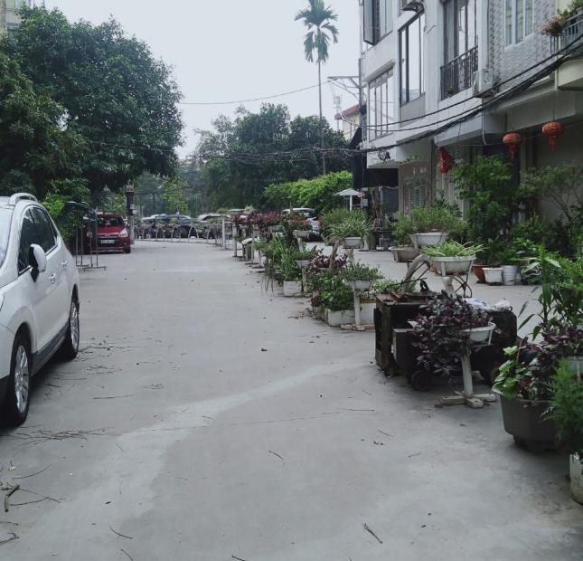 Bán nhà lô góc 3 mặt thoáng gần phố Võ Chí Công, DT 66m2, MT 6,5m, đường 3 ô tô tránh